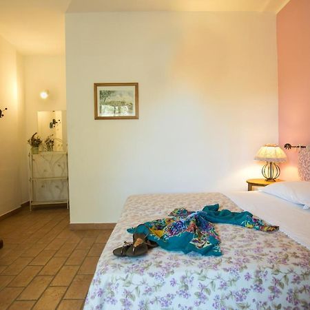 Le Raganelle Hotell Oneglia Exteriör bild