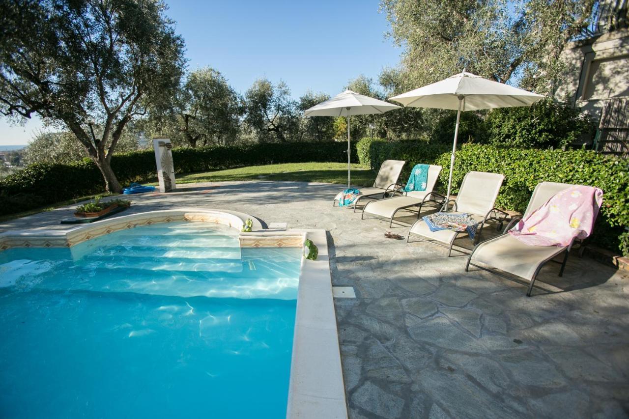 Le Raganelle Hotell Oneglia Exteriör bild