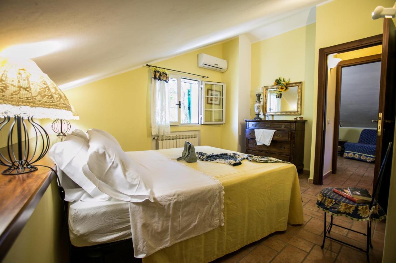 Le Raganelle Hotell Oneglia Exteriör bild