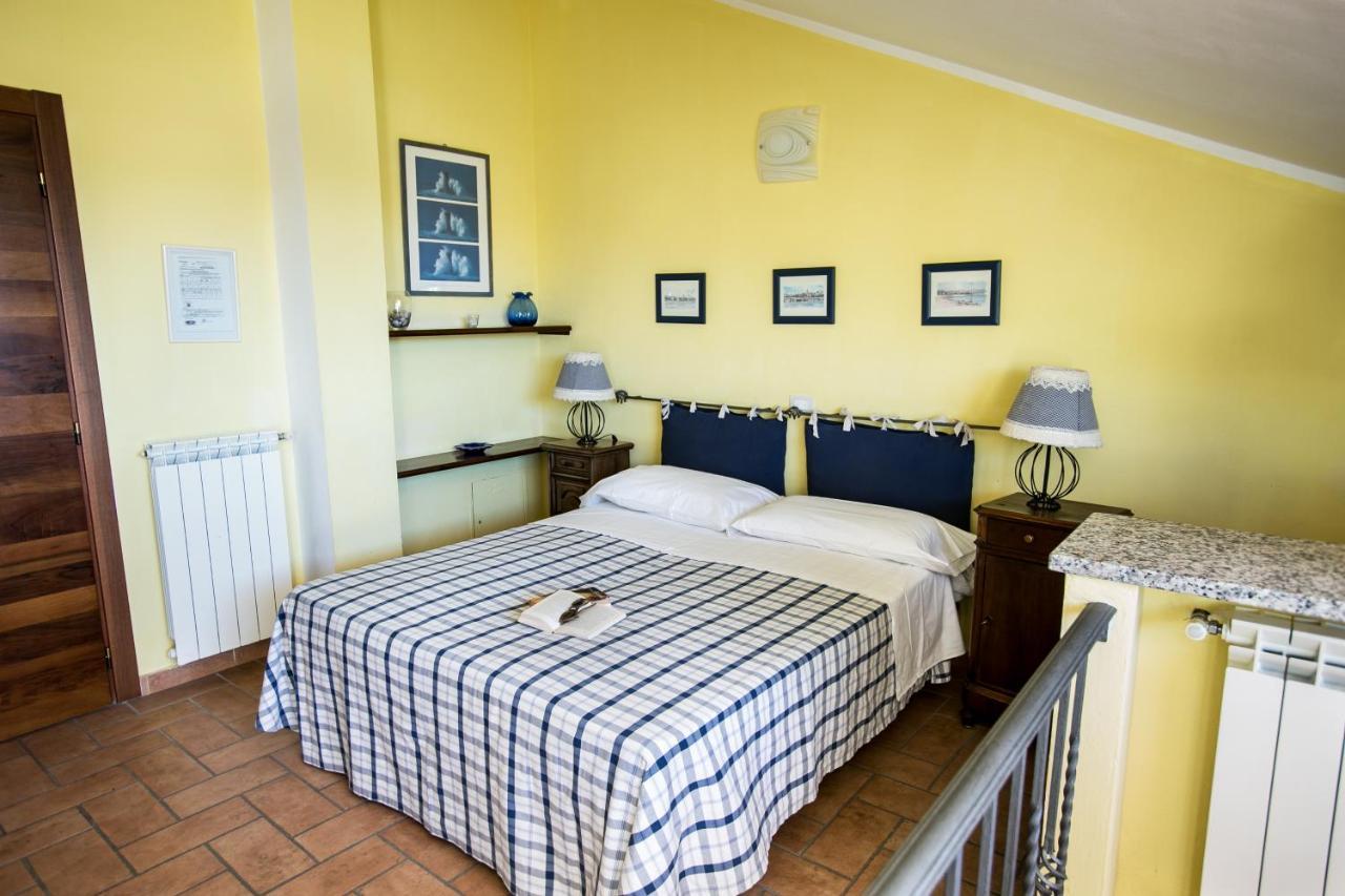 Le Raganelle Hotell Oneglia Exteriör bild