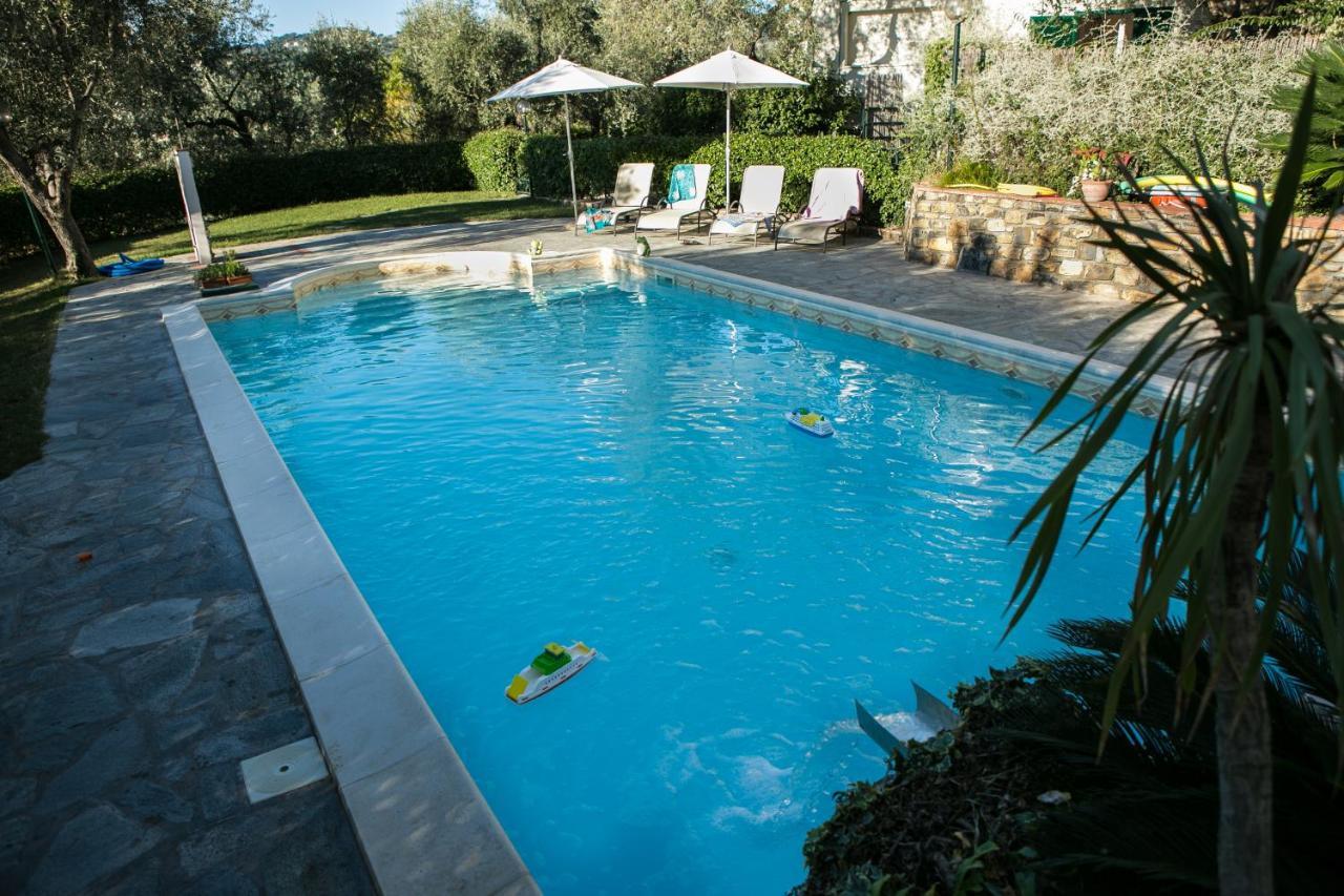 Le Raganelle Hotell Oneglia Exteriör bild
