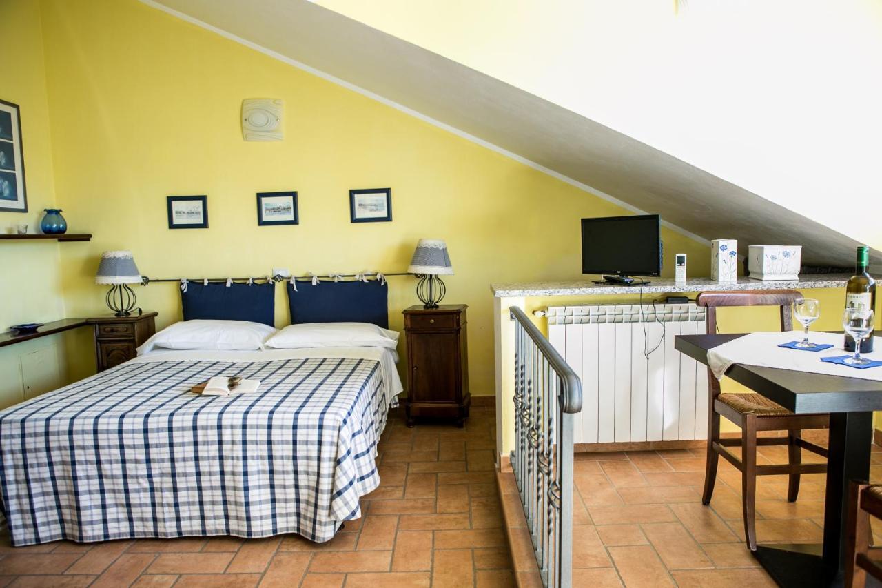 Le Raganelle Hotell Oneglia Exteriör bild