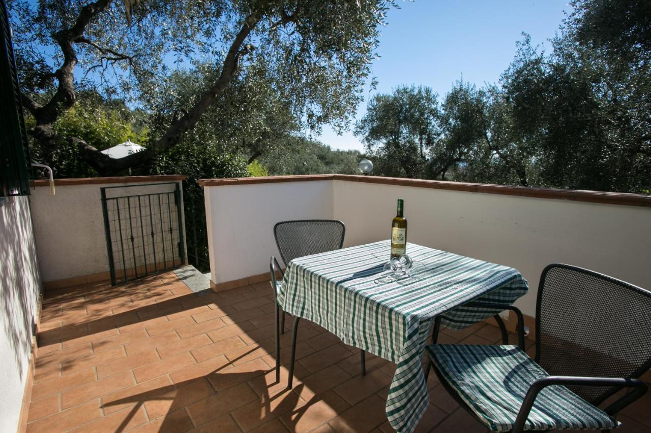 Le Raganelle Hotell Oneglia Exteriör bild