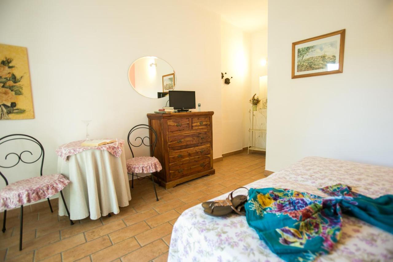 Le Raganelle Hotell Oneglia Exteriör bild